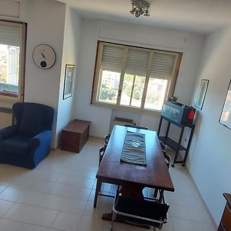 Bellavista Apartment กาญารี ภายนอก รูปภาพ