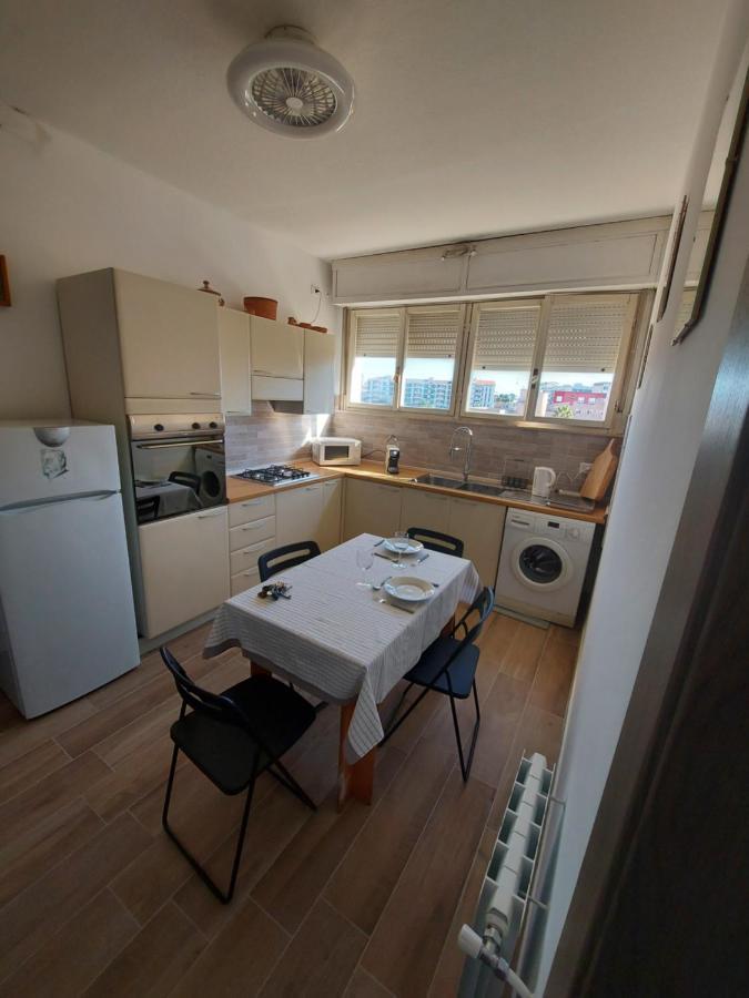 Bellavista Apartment กาญารี ภายนอก รูปภาพ